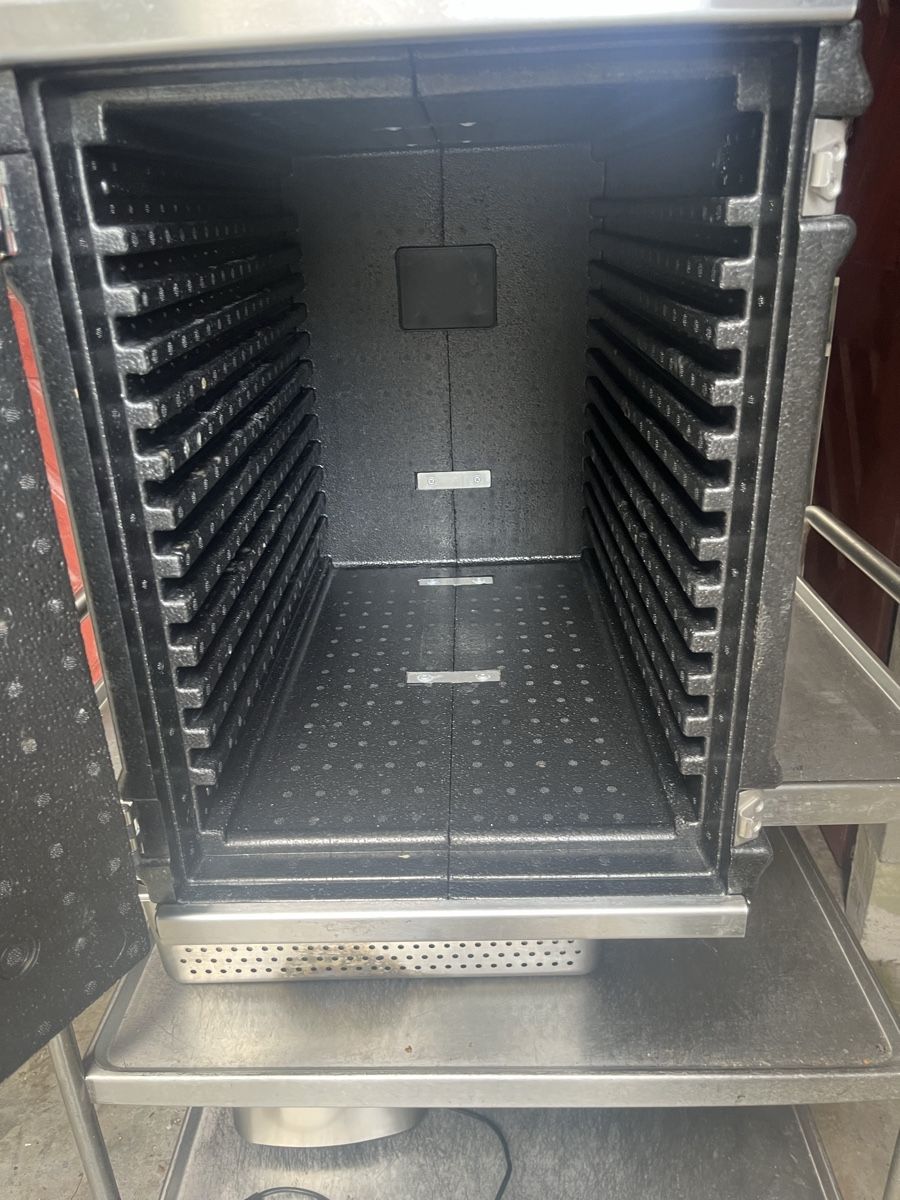 Frigoriferi & Refrigeratori: Thermobox Isolierbox GN Norm  – Usato da Flaach venduto da Auto6011 1