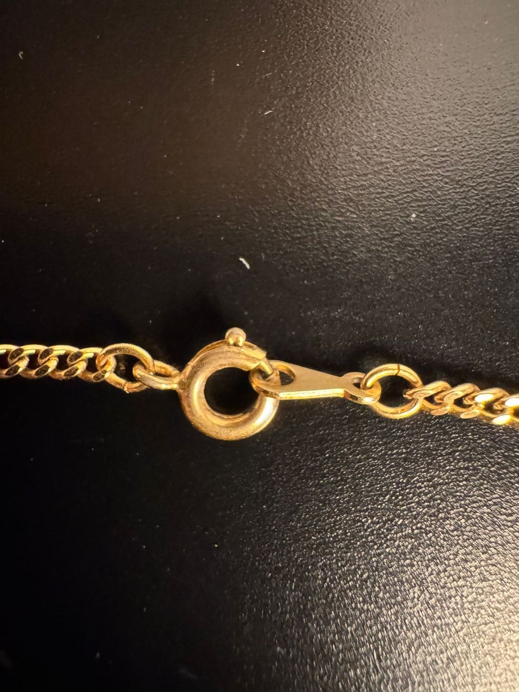 Givenchy Catenine: Givenchy Vintage Halskette Goldfarben – Usato da Winterthur venduto da Dejv 4