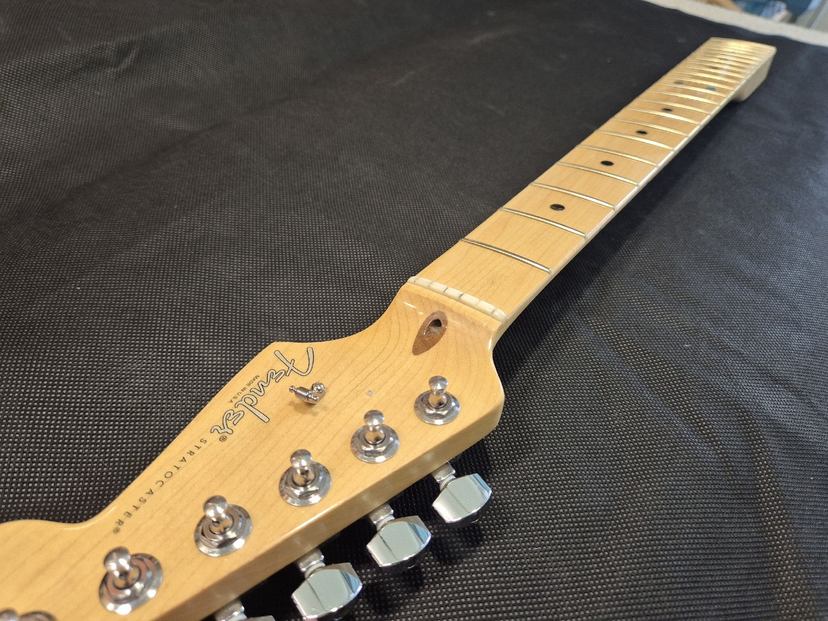 Fender Instruments de musique: Fender stratocaster Deluxe Hals  – D'occasion à Dielsdorf par 7TheRockDoc9 9