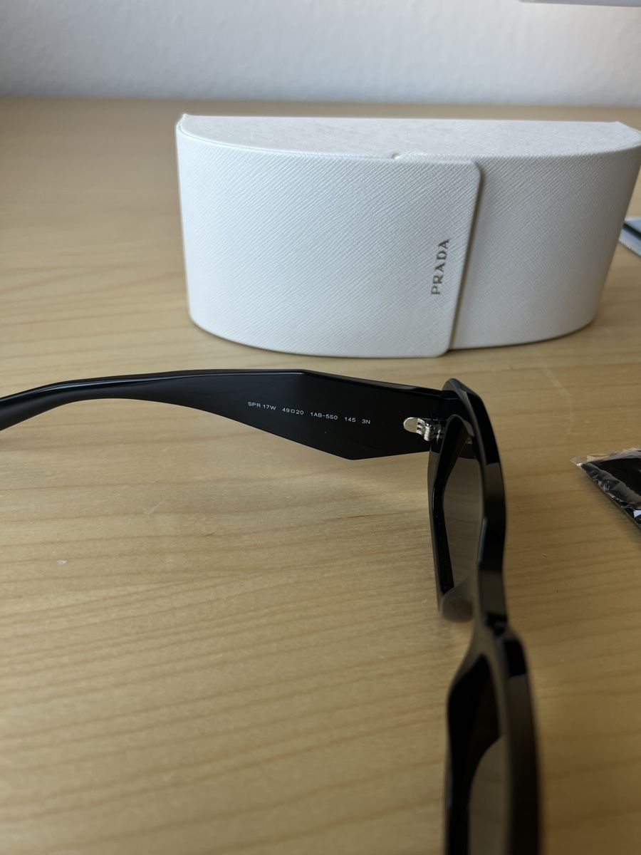 Prada Lunettes & Verres: Prada Sonnenbrille PR17WS schwarz – Neuf (Voir description) à Zürich par oli.ver 5