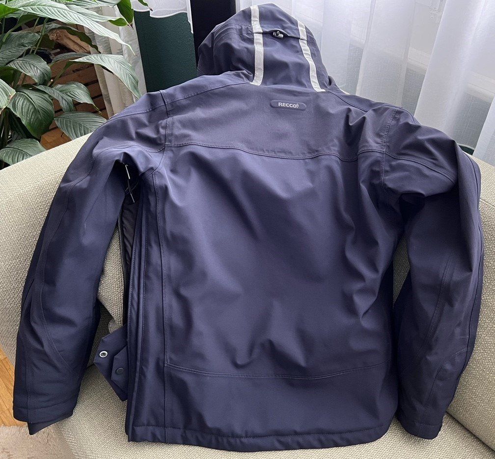 Skis: Napapijri Tech Ski-Anorakjacke Grösse M – Neu (gemäss Beschreibung) aus Zufikon von h_s_8xnb 1