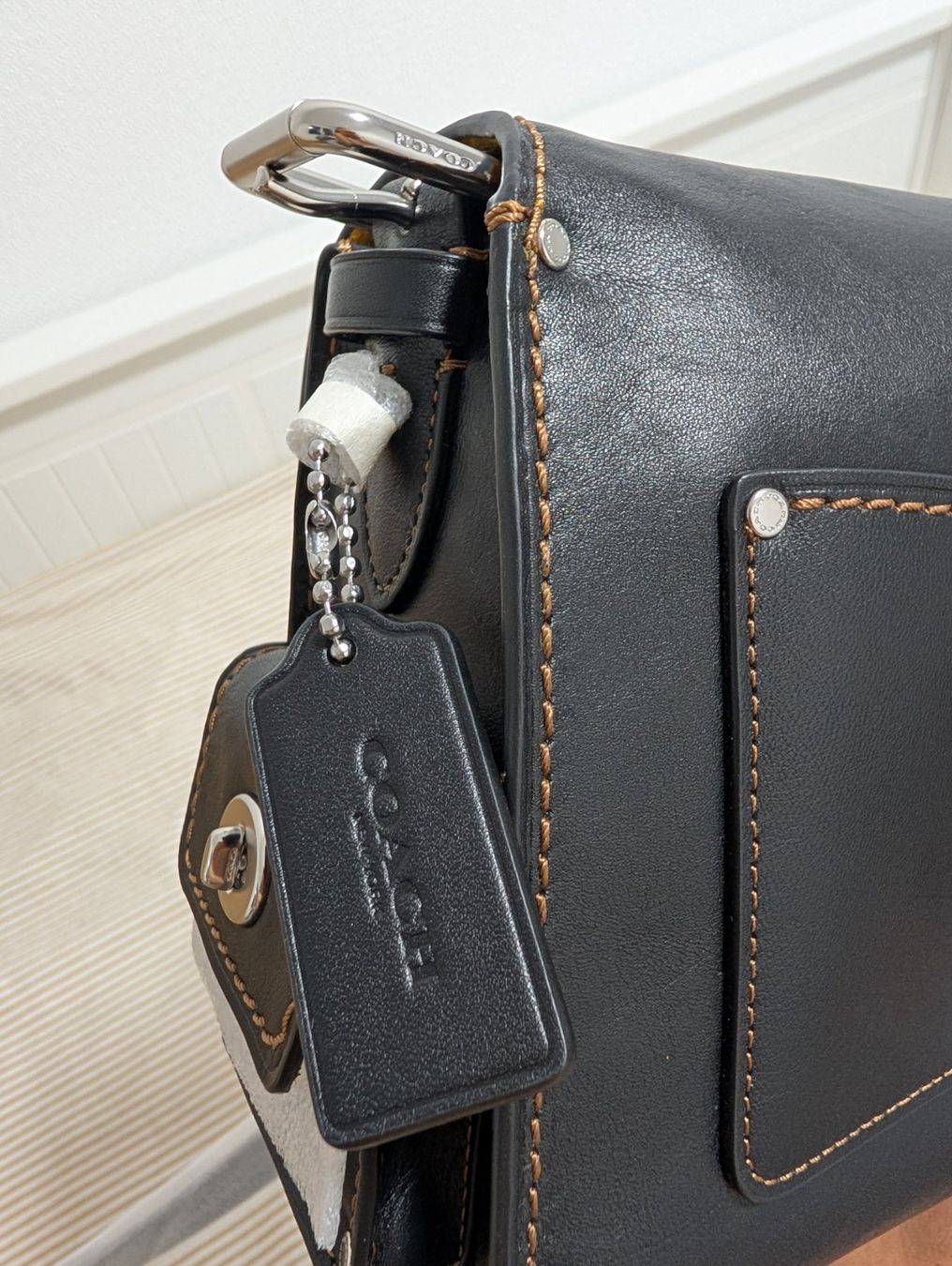 Coach Taschen: Coach Cargo Soft Tabby Schwarz  NEU mit Etikett – Neu und originalverpackt aus Wettswil von tke_xt9q 5