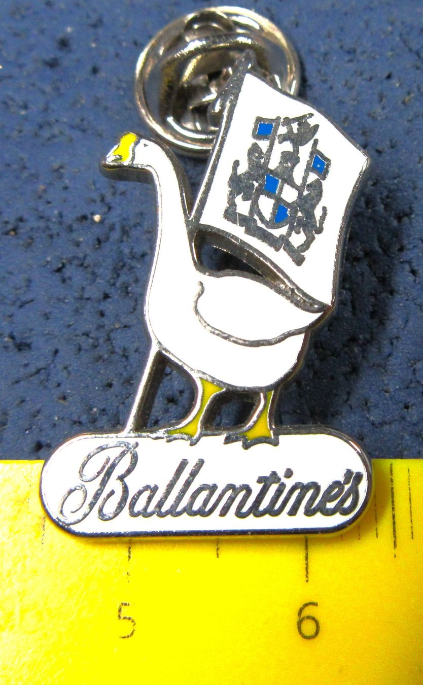Placchette & Badge: BALLANTINES WHISKEY LOGO PIN ENAMEL – Usato da Ettingen venduto da Hausi4711