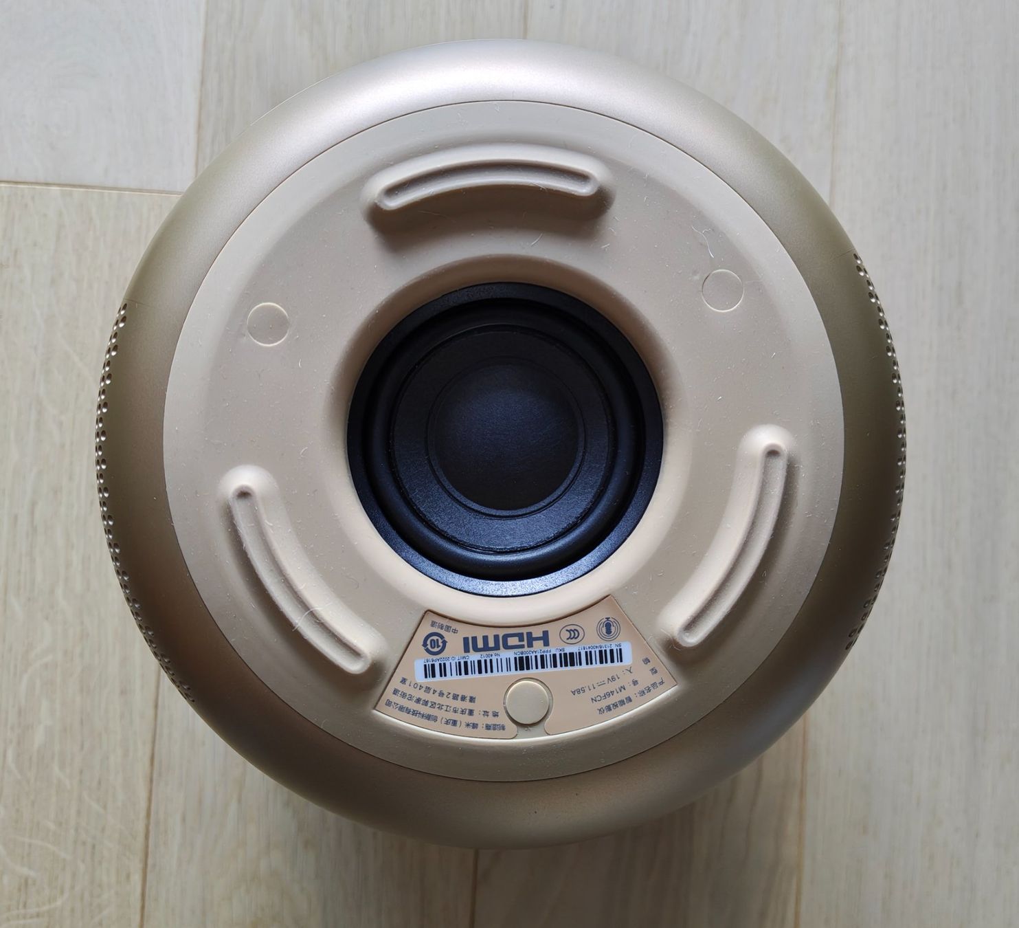 Proiettori: Formovie Beamer 4K rund – Usato da Bolligen venduto da Casewise 3