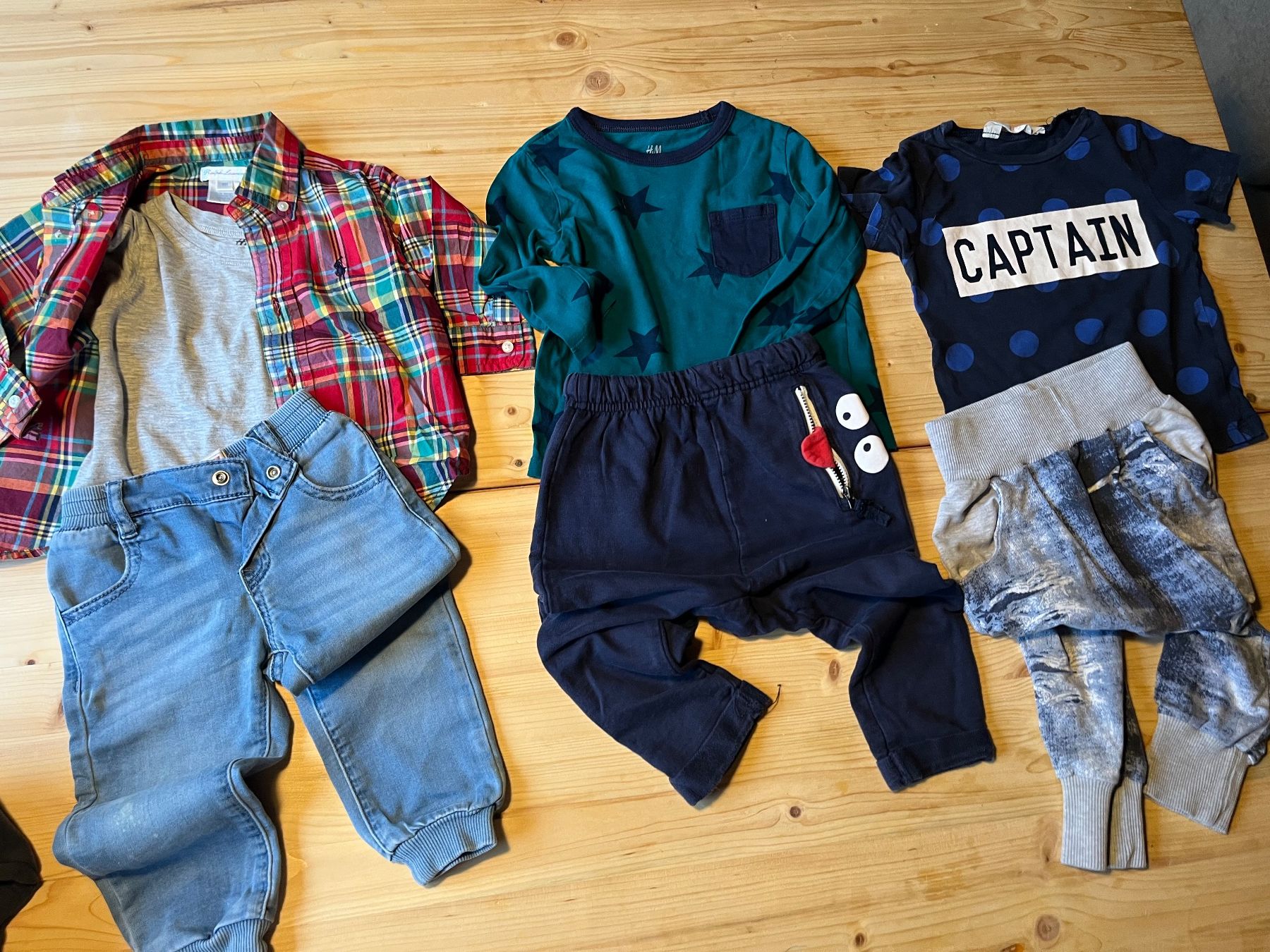 H&M Lotti & Set di vestiti: Großes Kleiderpaket Gr. 92 – Usato da Adelboden venduto da Jestil20 2
