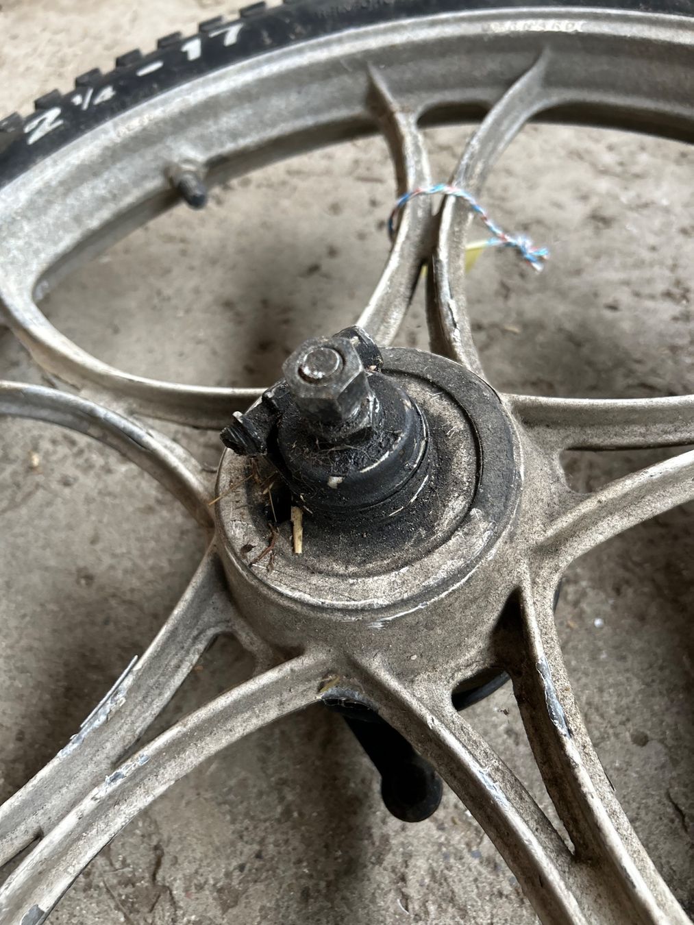 Puch Mofa-Ersatzteile: Mofa Gussfelgen Vorderrad 17 Zoll – Gebraucht aus Fahrni b. Thun von berger_tuning34 3