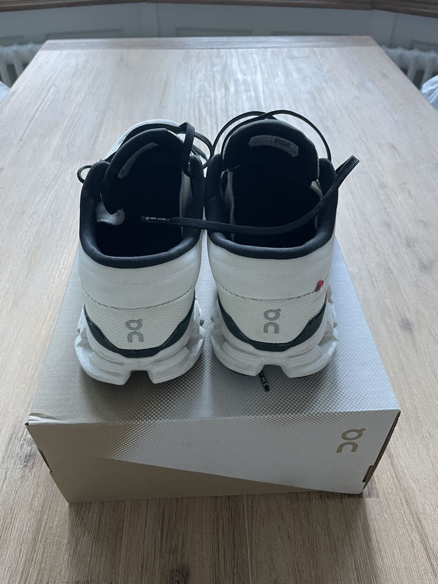 On Chaussures hommes: On Cloud X 4 - Gr. 44.5 - Top Zustand – D'occasion à Baden par pierre991lfb 3