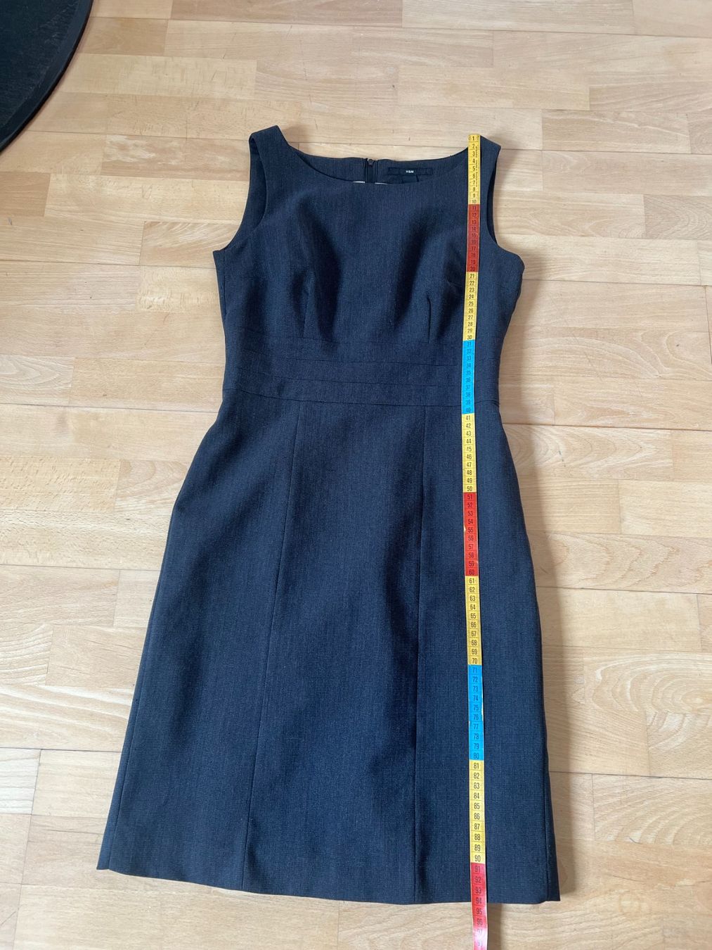 H&M Kleider: H&M Etuikleid, Gr. 36, Grau/meliert – Neu und originalverpackt aus Worb von farben20zauber 3