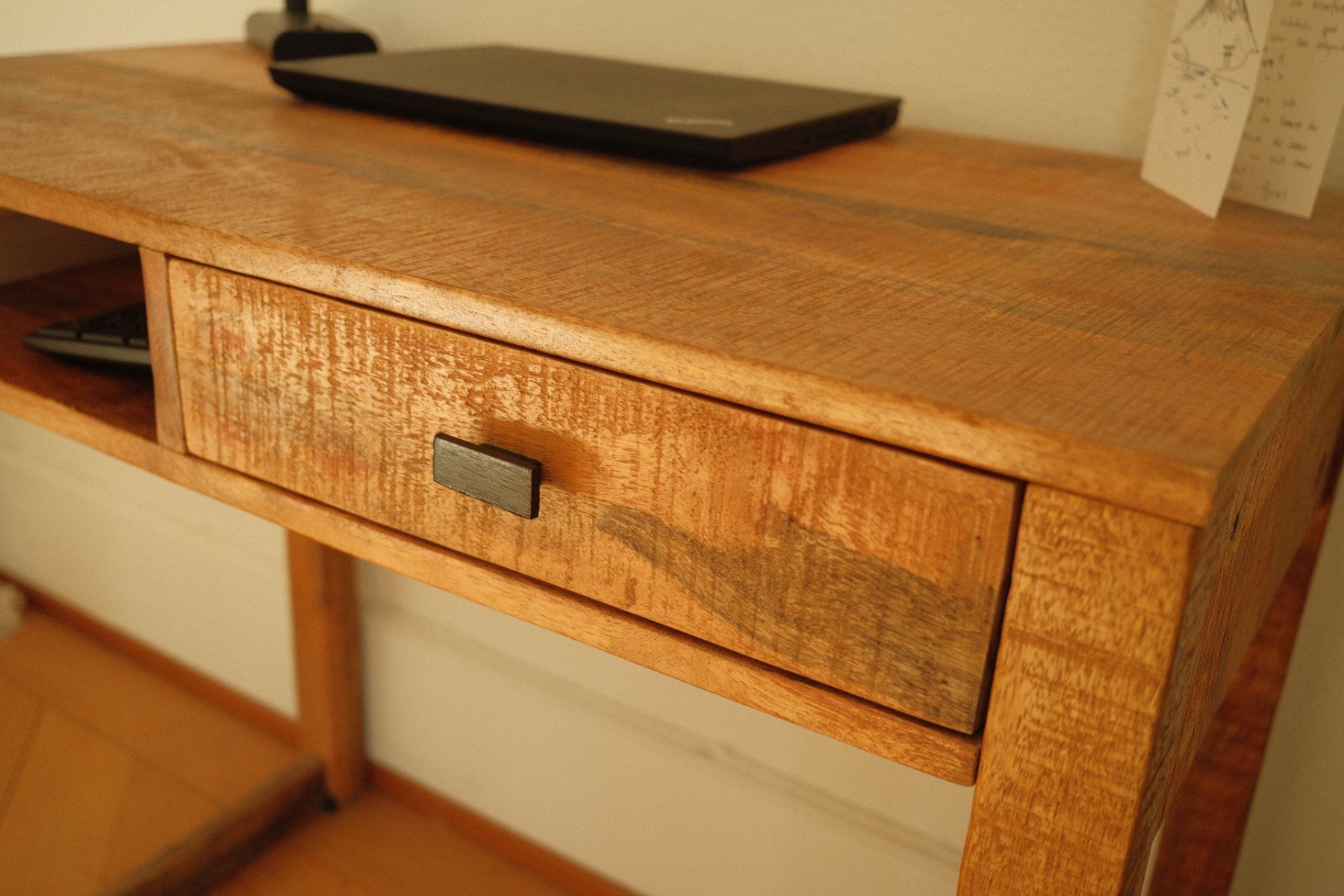Scrivanie: Kleiner Vintage Schreibtisch – Usato da Zürich venduto da mar_n9dq 3