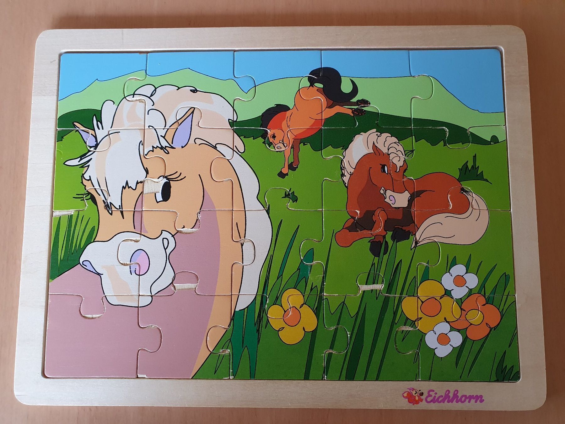 Puzzles: Holzpuzzle Eichhorn Pferde – Gebraucht aus Giswil von monimaus08
