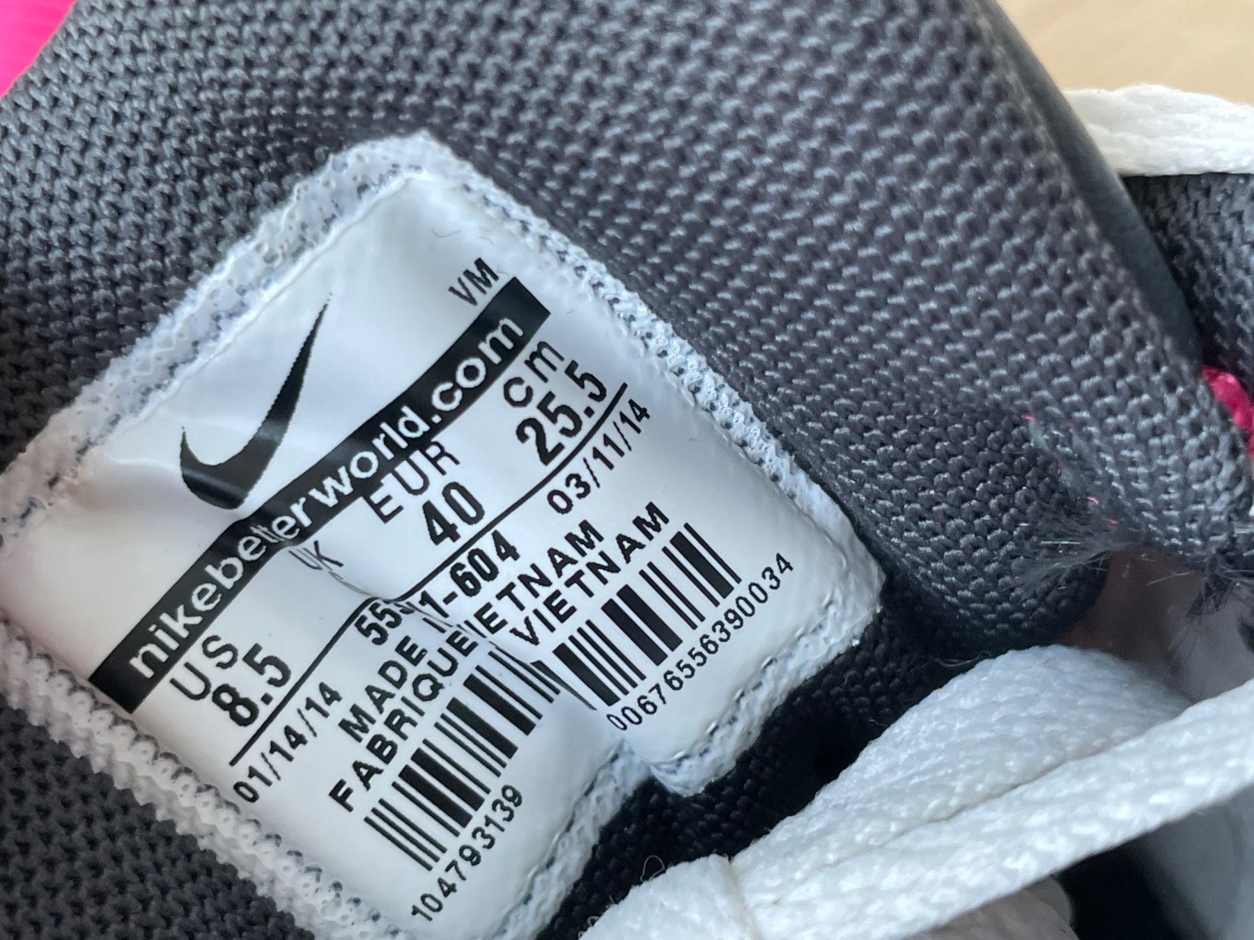 Nike Scarpe da uomo: Nike Air Max Sneakers Pink Grau Grösse 40 – Nuovo (secondo la descrizione) da Corcelles NE venduto da gingerbrain 6