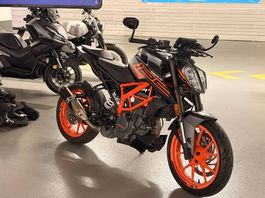 KTM Duke 125 - 2021 - Bon état - Service fait