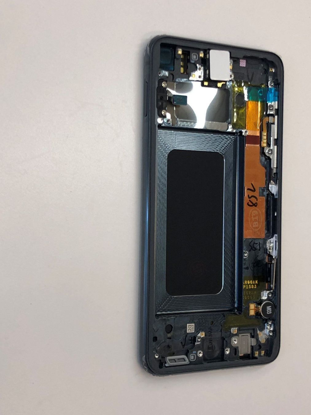 Samsung Telefoni cellulari / Smartphones: Samsung Galaxy S10E Display Black – Nuovo e nell'imballaggio originale da bern venduto da reptechnic 2