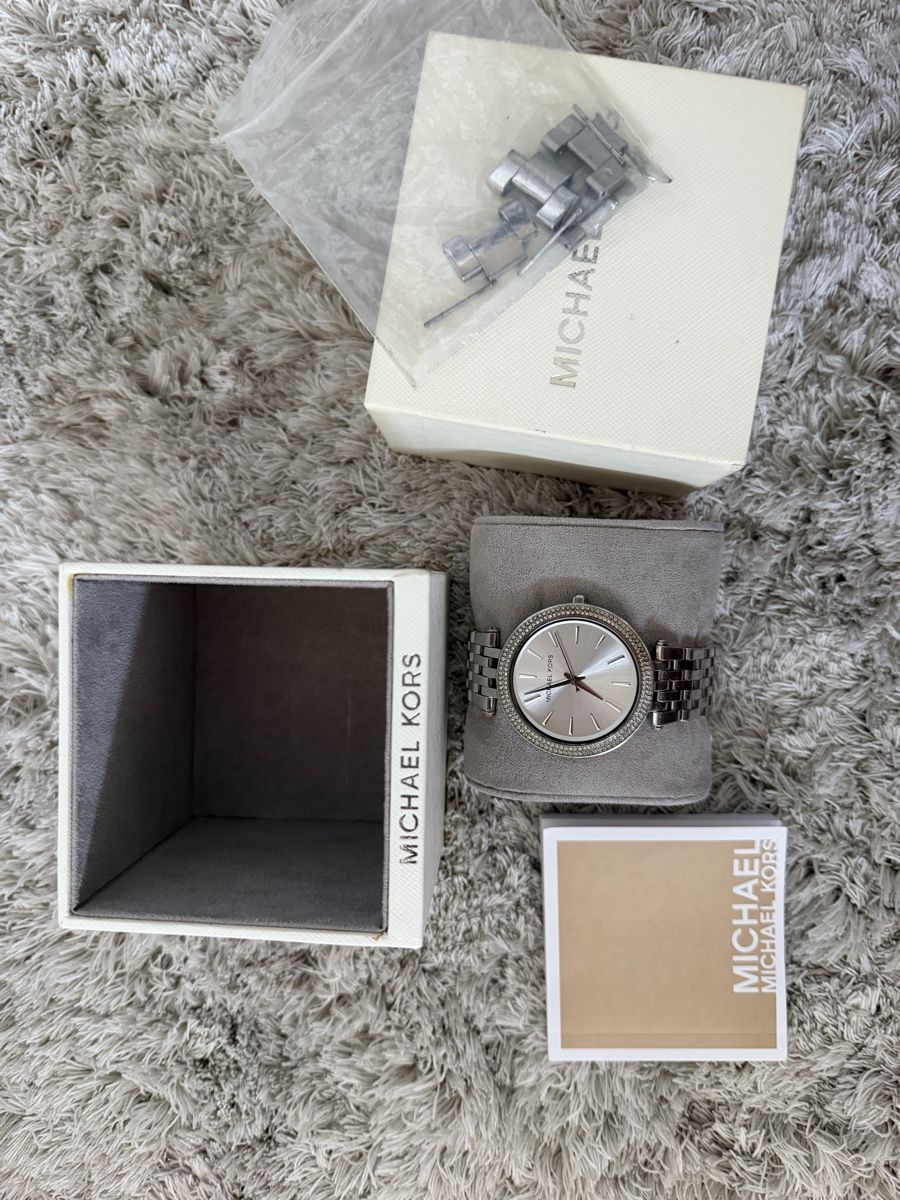 Michael Kors Orologi: Michael Kors Damenuhr Silber  – Usato da Schlieren venduto da kiwi07
