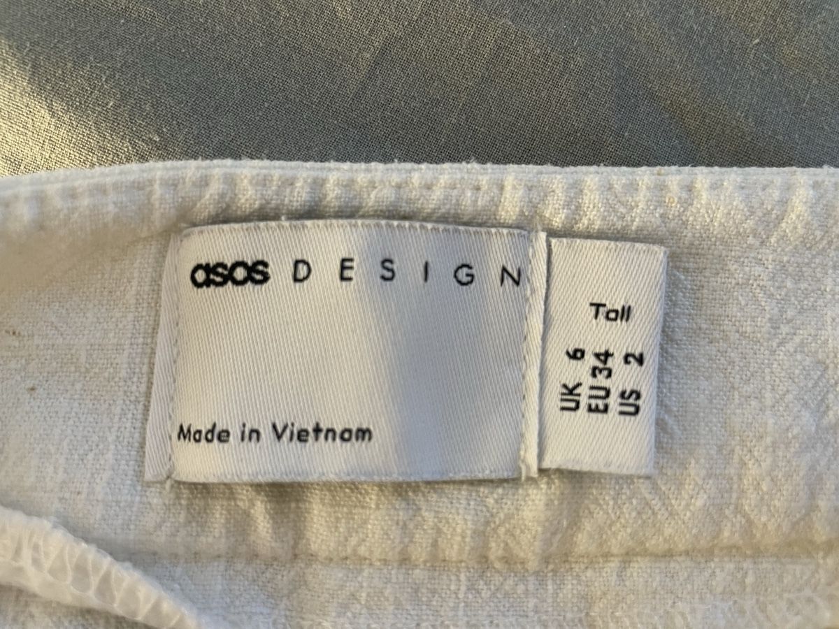 Asos Pantaloni: Lange weisse Sommerhose  – Usato da Zürich venduto da pau_kbr6 1