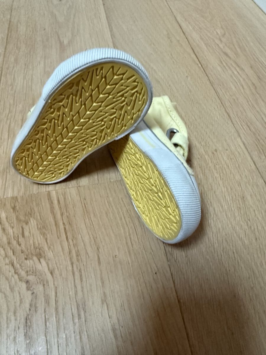 H&M Scarpe per ragazzi: Coole Sneaker H&M, Grösse 18/19 – Usato da Hinteregg venduto da Jazz-C 2
