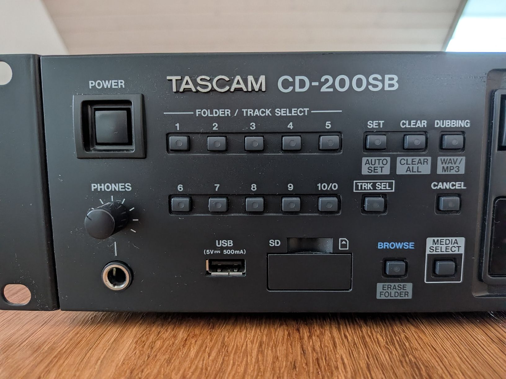 Tascam Audio- & Mediensysteme: Tascam CD Player CD-200SB – Gebraucht aus Schwarzenbach SG von Zwenke09