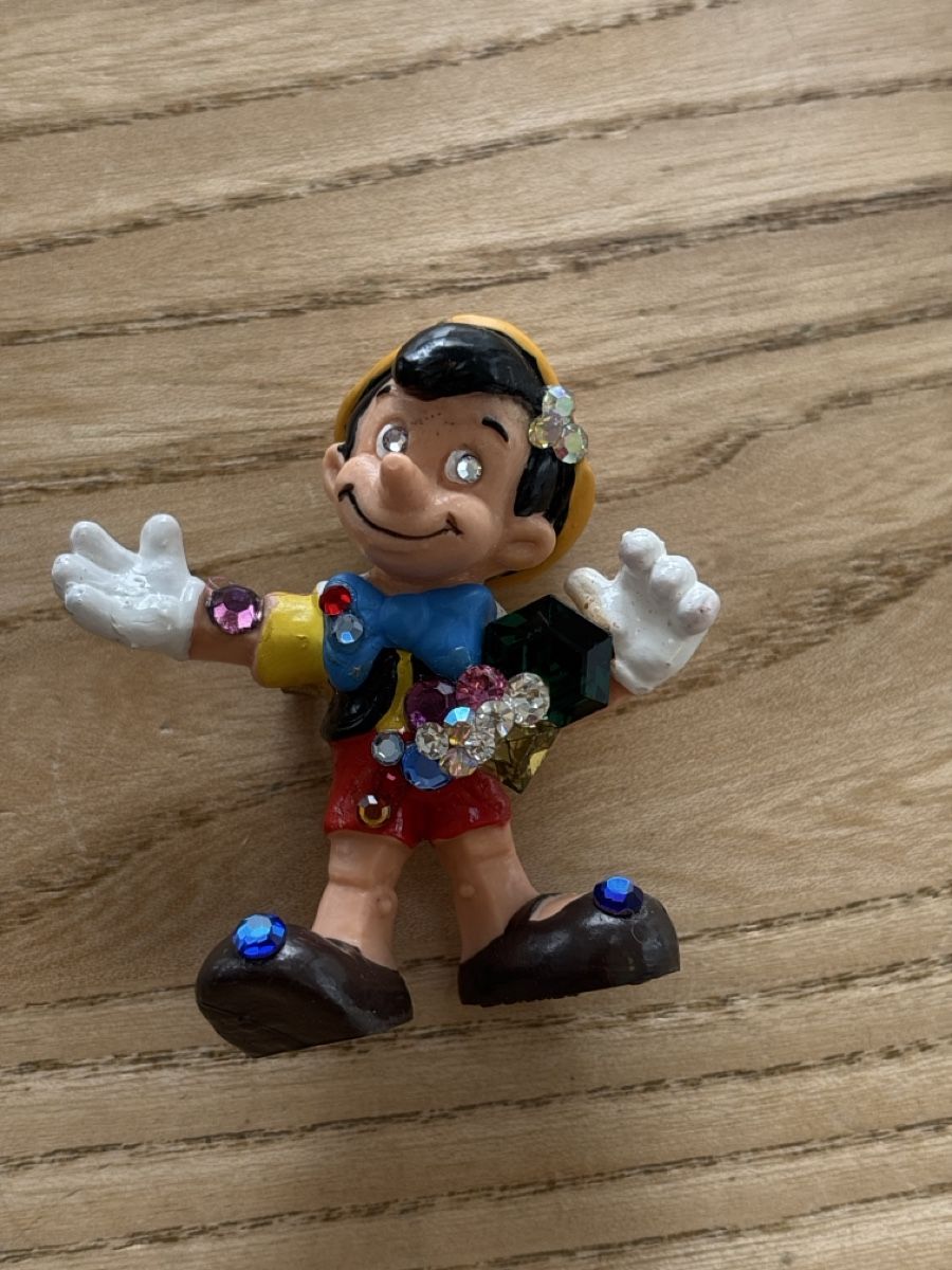 Bullyland Statuette: Pinocchio Brosche Bullyland Vintage Disney – Nuovo e nell'imballaggio originale da Seltisberg venduto da fam_g7bq