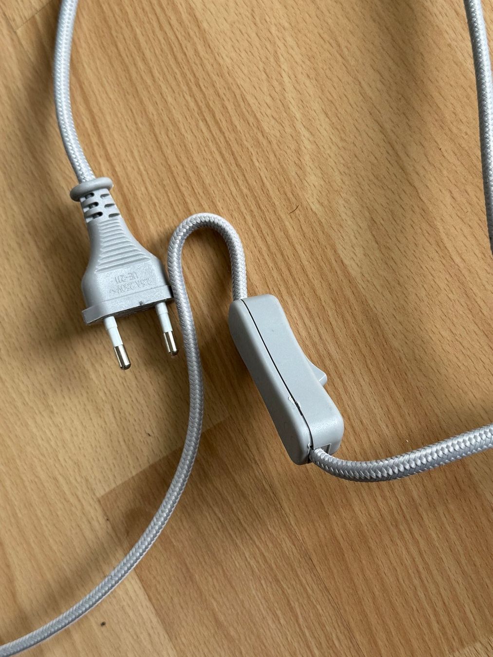 Ikea Lampade: Kult Design Lampe Stehlampe – Usato da Zürich venduto da LZA_Zuerich 5