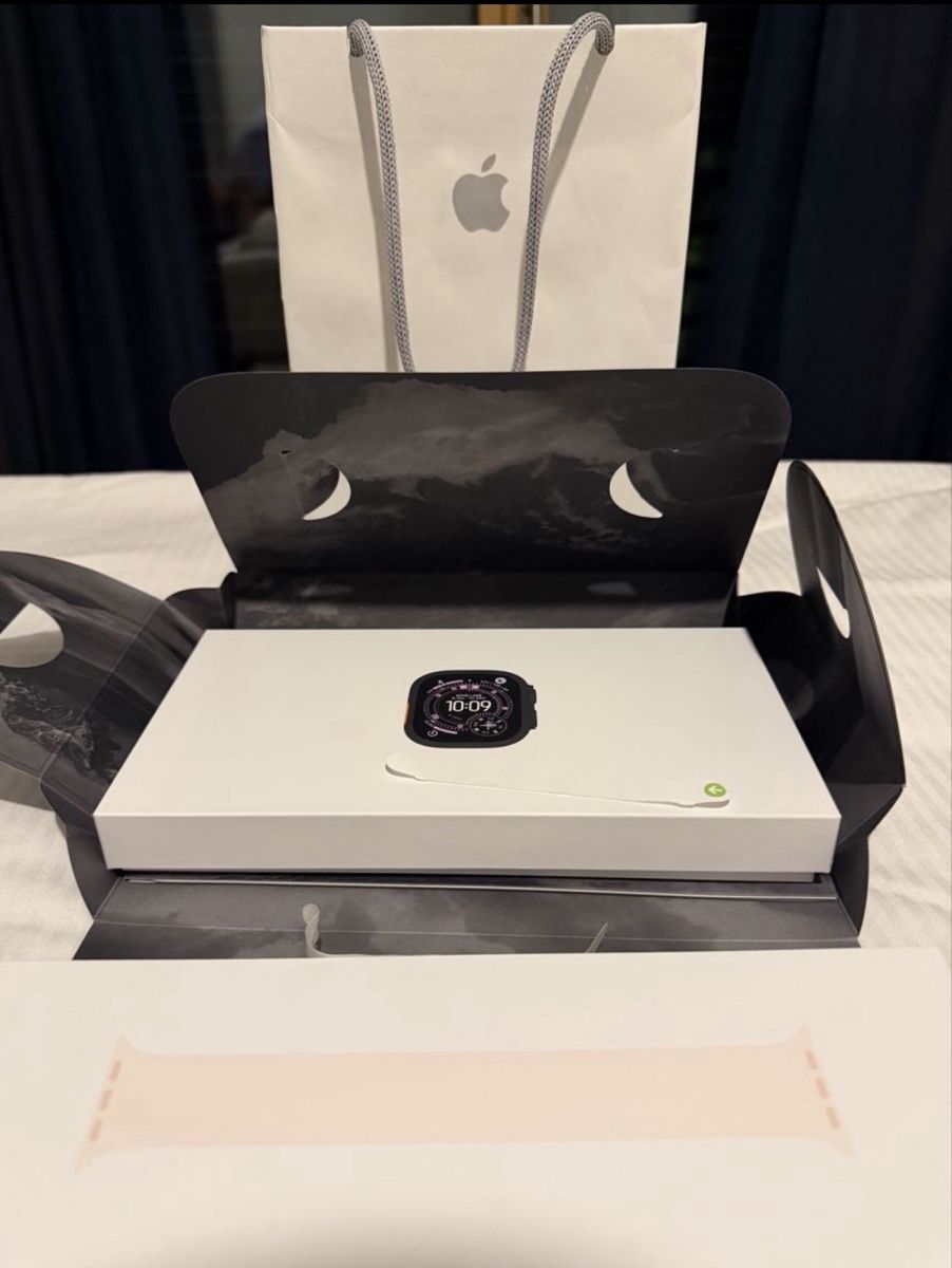Apple Smartwatch: Apple Watch Ultra 3 noire, GPS + Cellular – Gebraucht aus aubonne von x_yz