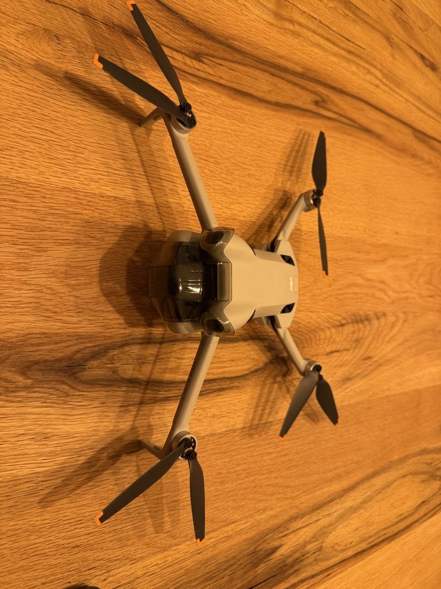 DJI Caméscopes: DJI Mini 4 Pro Fly more Combo – D'occasion à Wangen b. Olten par Gabe_ 1
