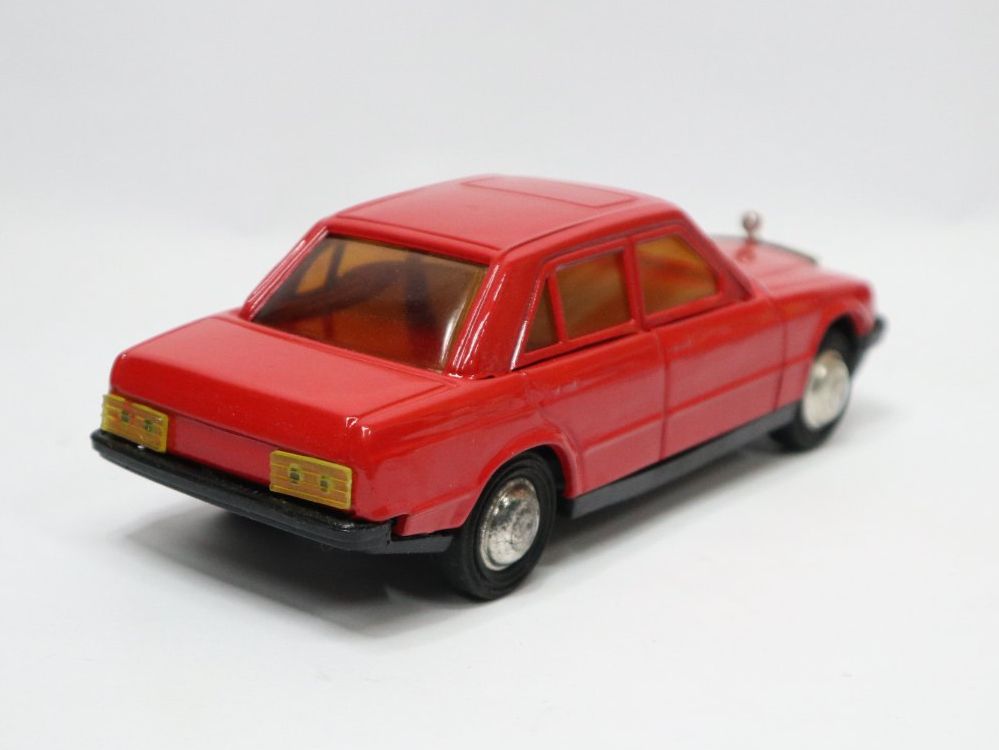 Spielzeuge: Blechauto Mercedes 190 Schwungrad – Neu (gemäss Beschreibung) aus Eschenbach SG von Astalavista 3