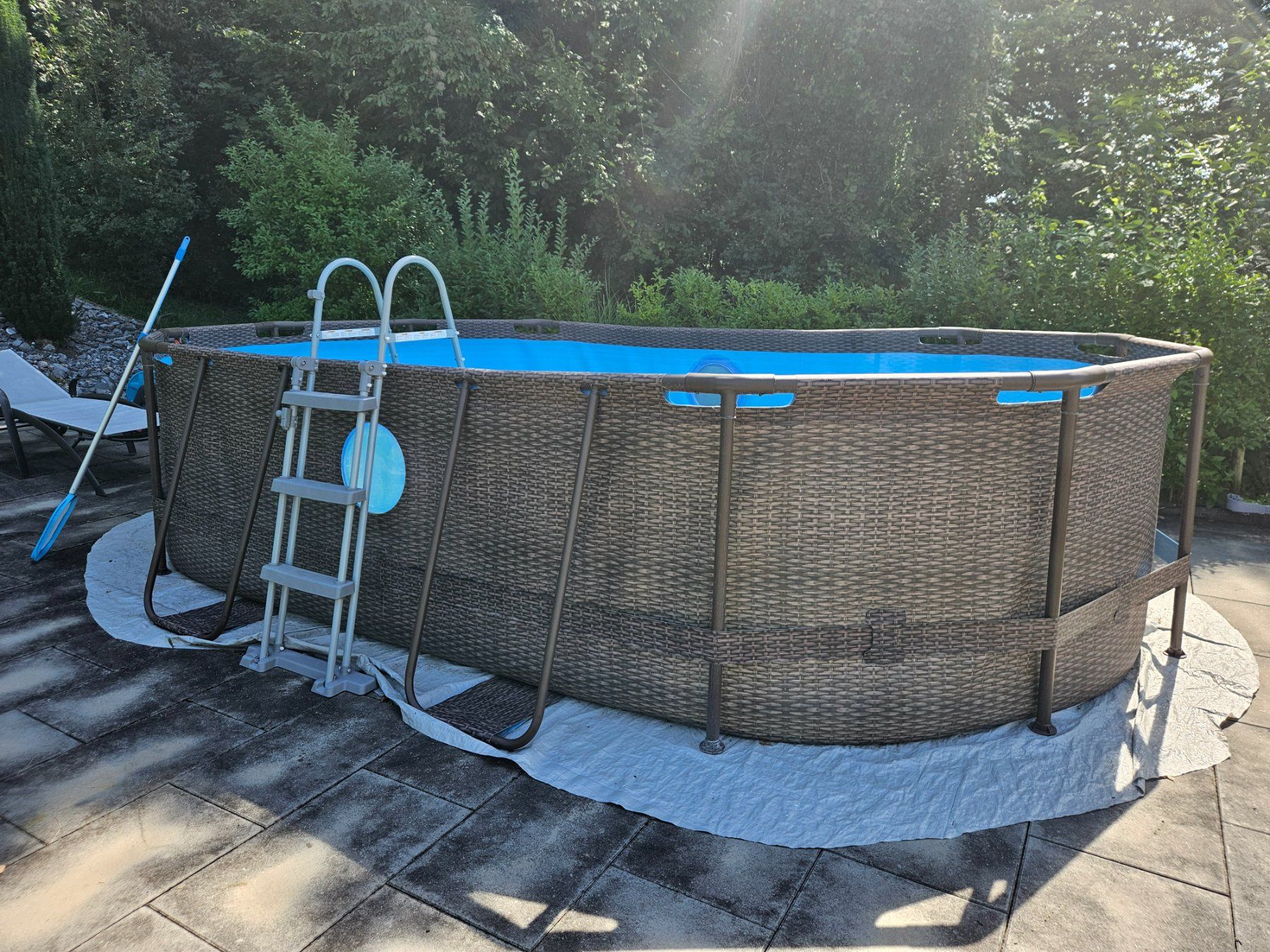 Bestway Piscine: Bestway Pool in Rattanoptik mit Sandfilterpumpe – Usato da Hüntwangen venduto da Baileyn 4