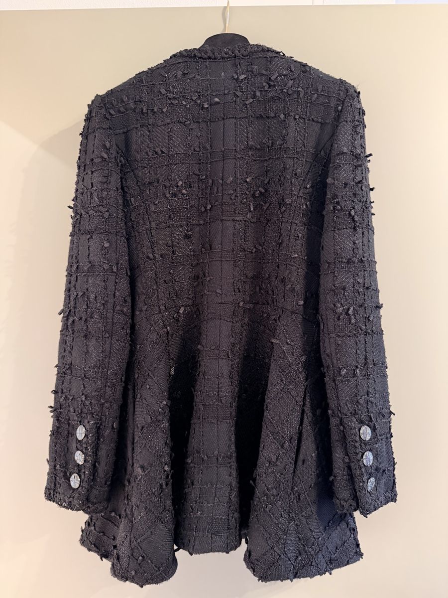 Chanel Giacche: Chanel Tweed 2023 Runway Jacket – Nuovo (secondo la descrizione) da Meilen venduto da ana_nln9 2