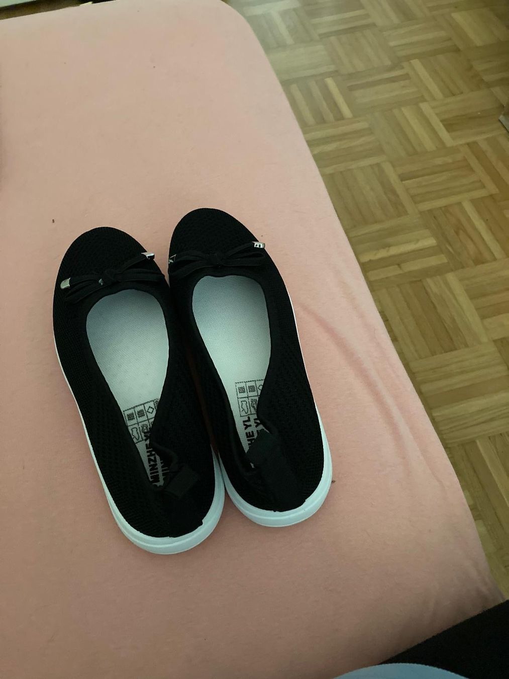 Damenschuhe: Damenschuhe schwarz Grösse 36 neuwertig – Neu (gemäss Beschreibung) aus Ostermundigen von agn_mh9r