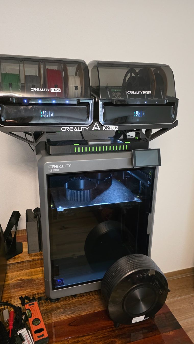 Imprimante 3D: Creality K2 Plus Combo mit 2 CFS, Graphit-Bed & Ersatzteilen – D'occasion à Saland par fricoure14