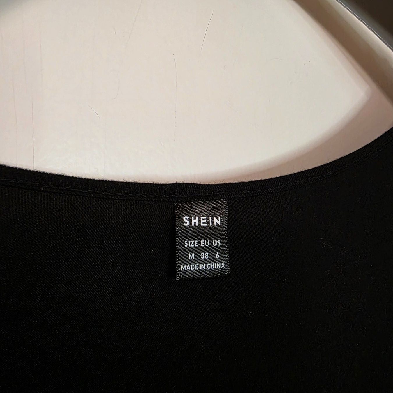 Shein Kleider: Schwarzes, elegantes Maxikleid mit Schlitz, Grösse M – Gebraucht aus Wald ZH von CapLux 5