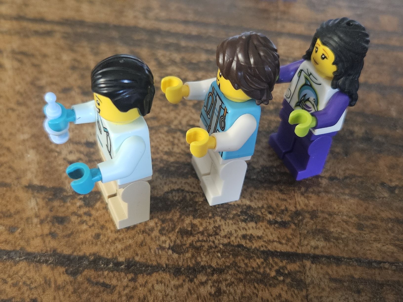 Lego Kit di costruzioni: lego lot de 3 figurines  – Usato da Confignon venduto da Ecrofigs 2