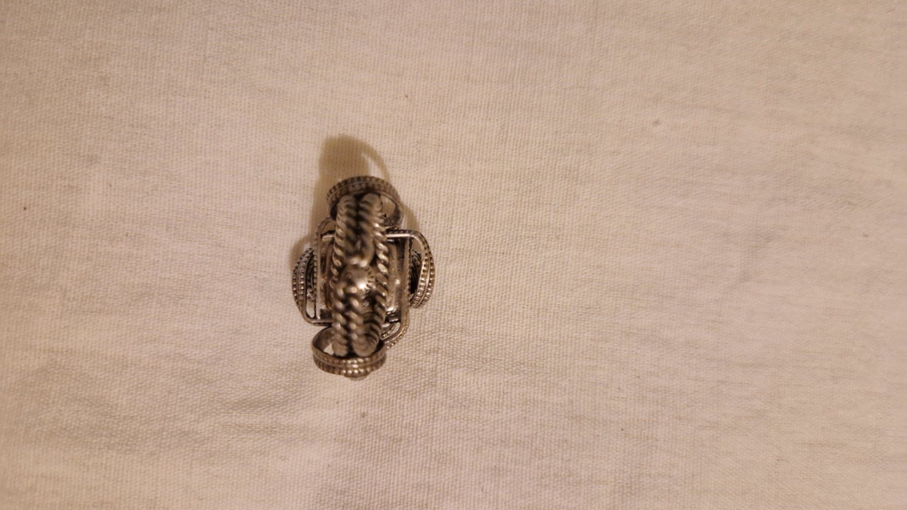 Bagues: Schöner Ring von Konplott – Neuf (Voir description) à Rütihof par Teddy1985