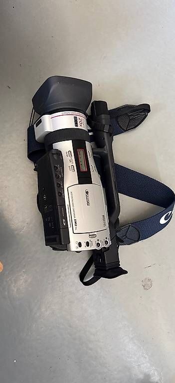 Canon Camcorder: Canon XM2 MiniDV 3CCD Camcorder – Gebraucht aus Dübendorf von her_fns2
