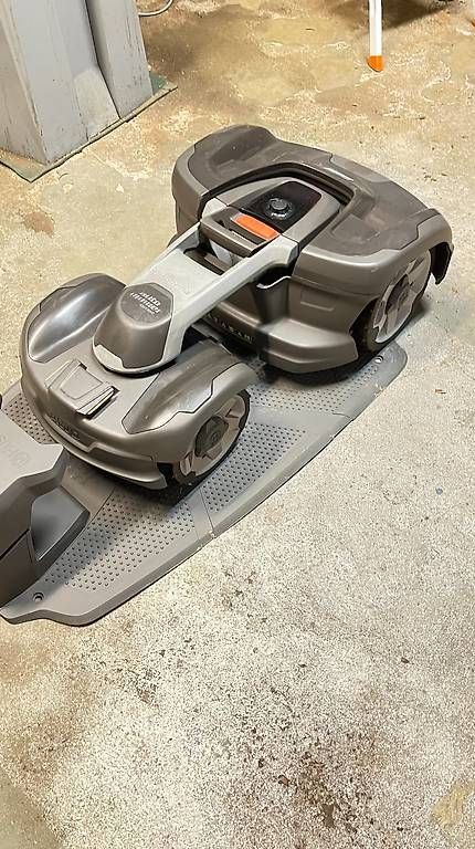 Tagliaerba: ZU VERKAUFEN Automower 435X AWD – Usato da Villigen venduto da maehen 1