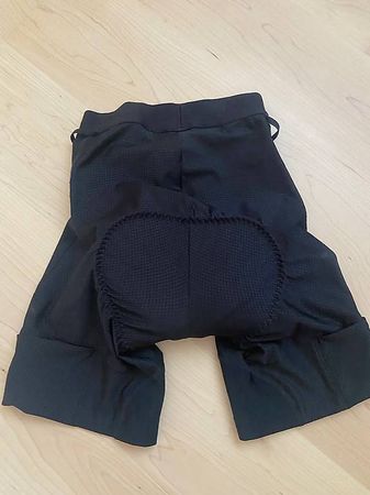 Ungetragene gepolsterte Bikeunterhose Pearl Izumi XS