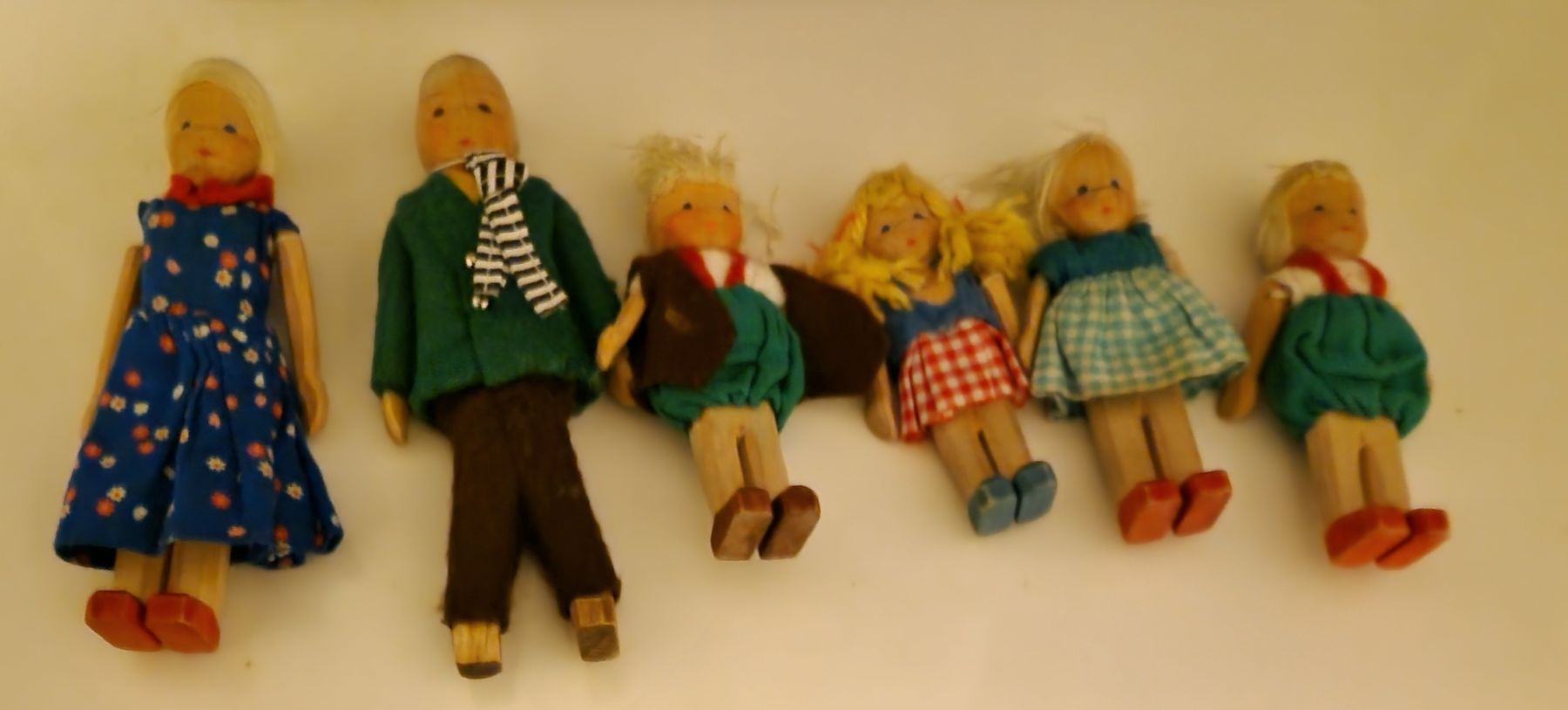 Puppenhäuser & -möbel: Antike Biegepuppen Familie, Ostheimer, Lotte Sievert-Hahn – Gebraucht aus Zürich von ant_kk8r