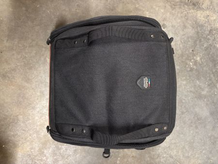 Sacoche de selle Bagster Mustang 24lt à 34lt pour moto