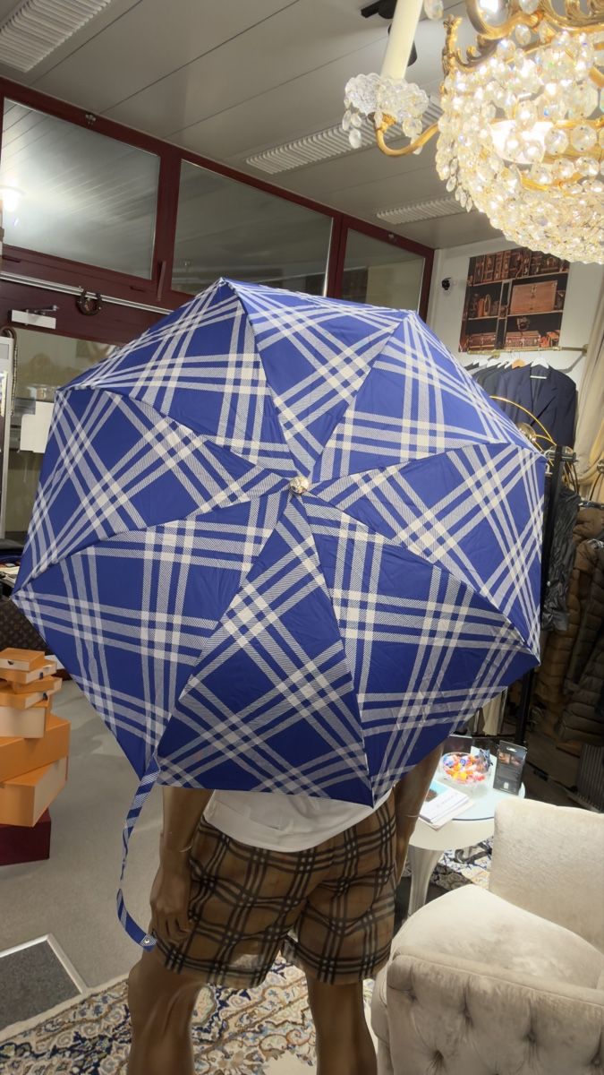 Burberry Ombrelli: Burberry Schirm, blau/weiss kariert – Nuovo e nell'imballaggio originale da Lachen SZ venduto da HelvetiaLuxury 4