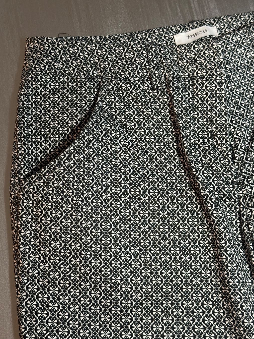 C&A Pantaloni: Hosen – Nuovo (secondo la descrizione) da Leuk-Stadt venduto da nadlerhu 1