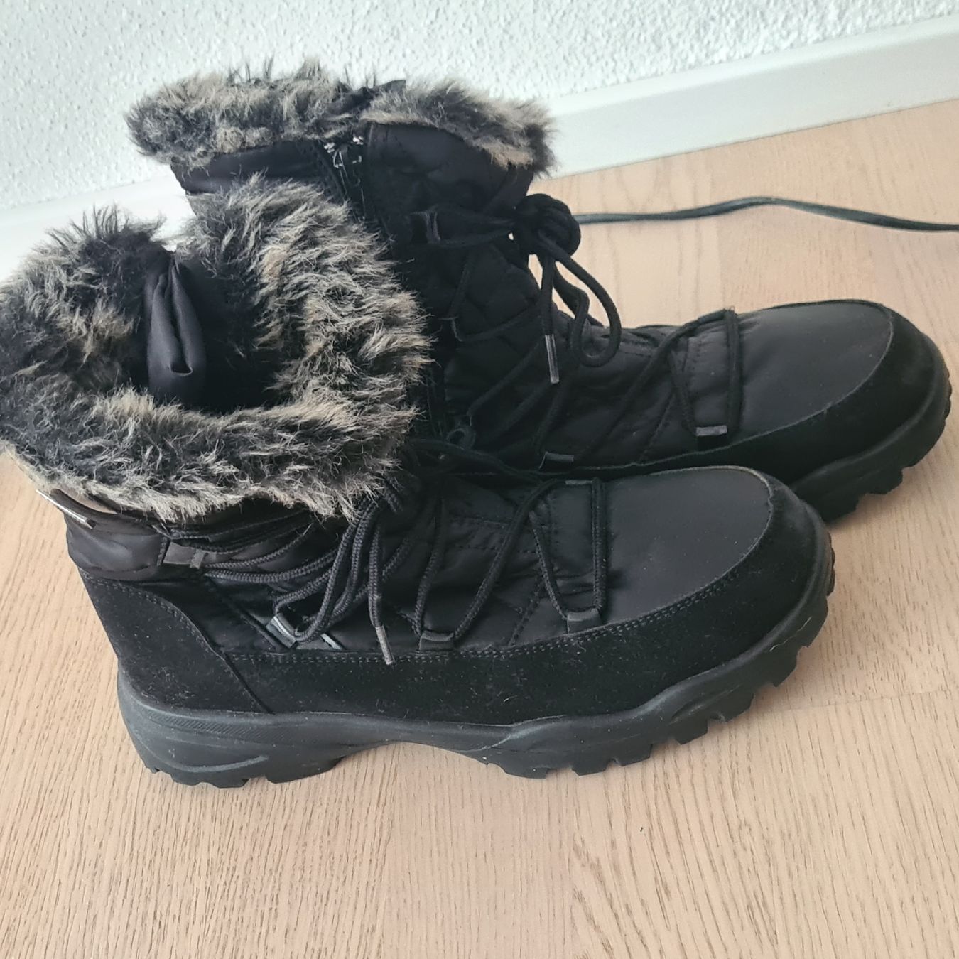 Damenschuhe: Deltex Damen Stiefelette Gr 41 – Gebraucht aus Steinen von turbogeiss99