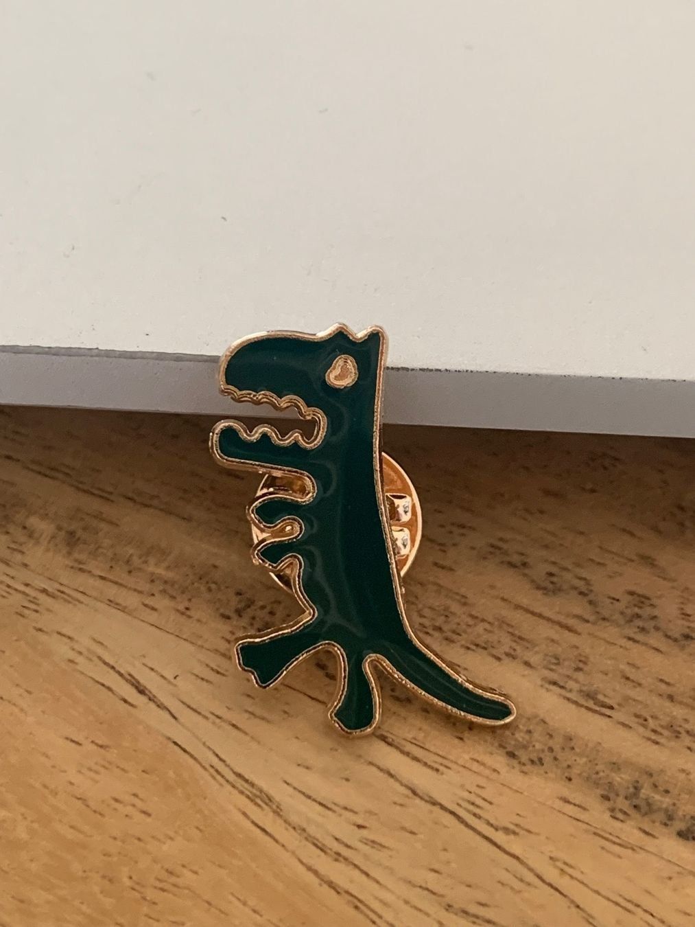 Spille & Fermagli: Pin T-Rex / Dino / Dinosaurier – Nuovo (secondo la descrizione) da Geneve venduto da vane267