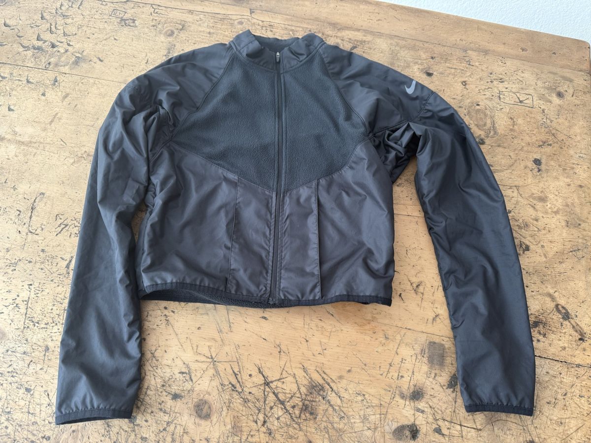 Nike Giacche: Nike Running schwarze Jacke XS – Nuovo (secondo la descrizione) da Oberwil-Lieli venduto da Claudine_1988 2