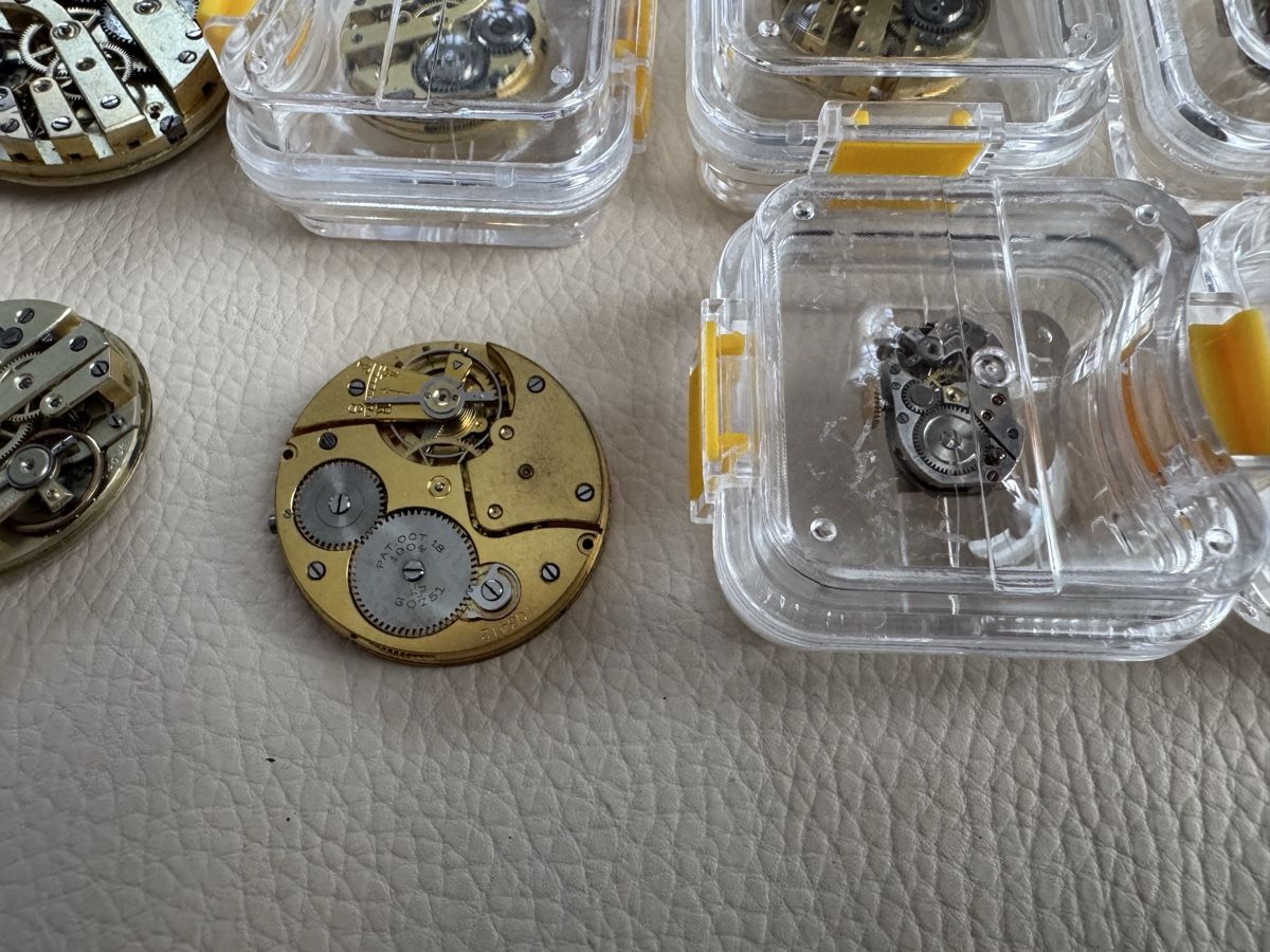 Orologi: Lot de 13 mouvements  – Usato da Posieux venduto da Angeles82 2