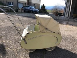 Vintage Puppenwagen Helvetia, antik, schön