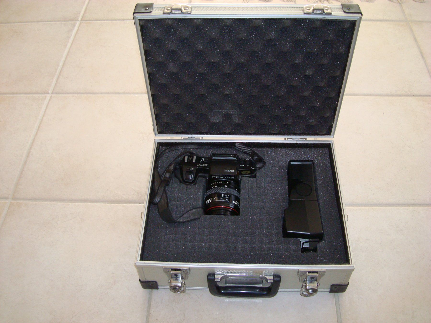 Konica Kamera: KONICA FS-1 MIT ZUBEHÖR – Gebraucht aus Scherz von 5246 8
