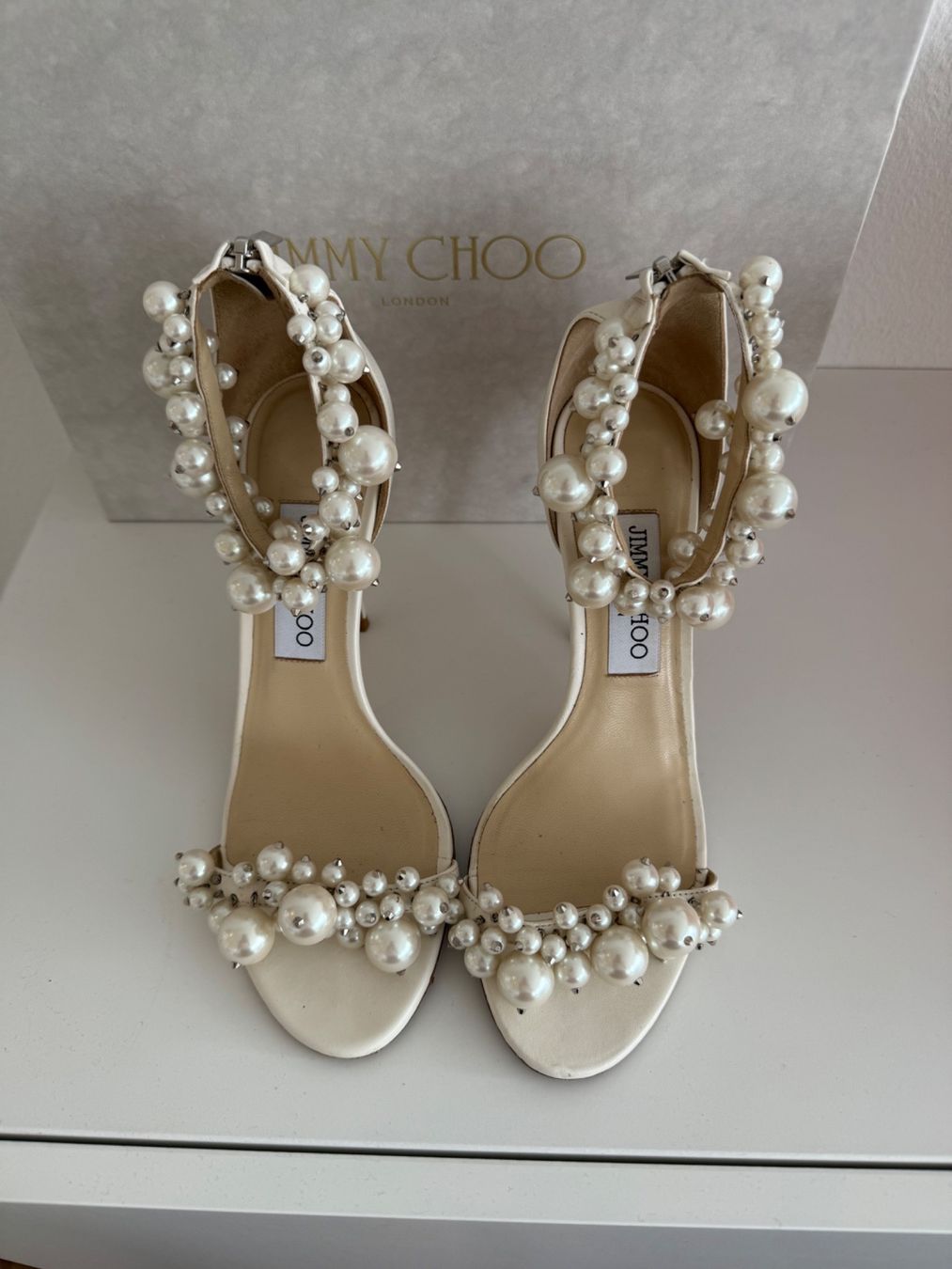 Jimmy Choo Damenschuhe: Jimmy Choo Sandaletten Gr. 38 – Gebraucht aus Riehen von dubravkaV 1