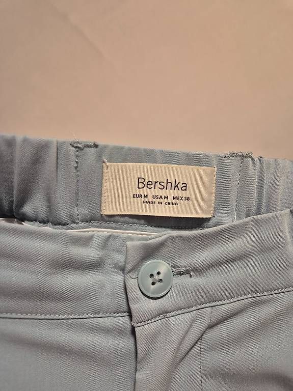 Hosen: Sommerliche Bershka Stoffhose Gr. M – Gebraucht aus Igis von Vale_wgl 2