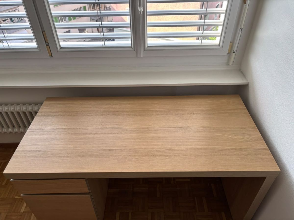 Ikea Bureaux: MALM Schreibtisch Ikea – D'occasion à Eschen par ele_t696 3
