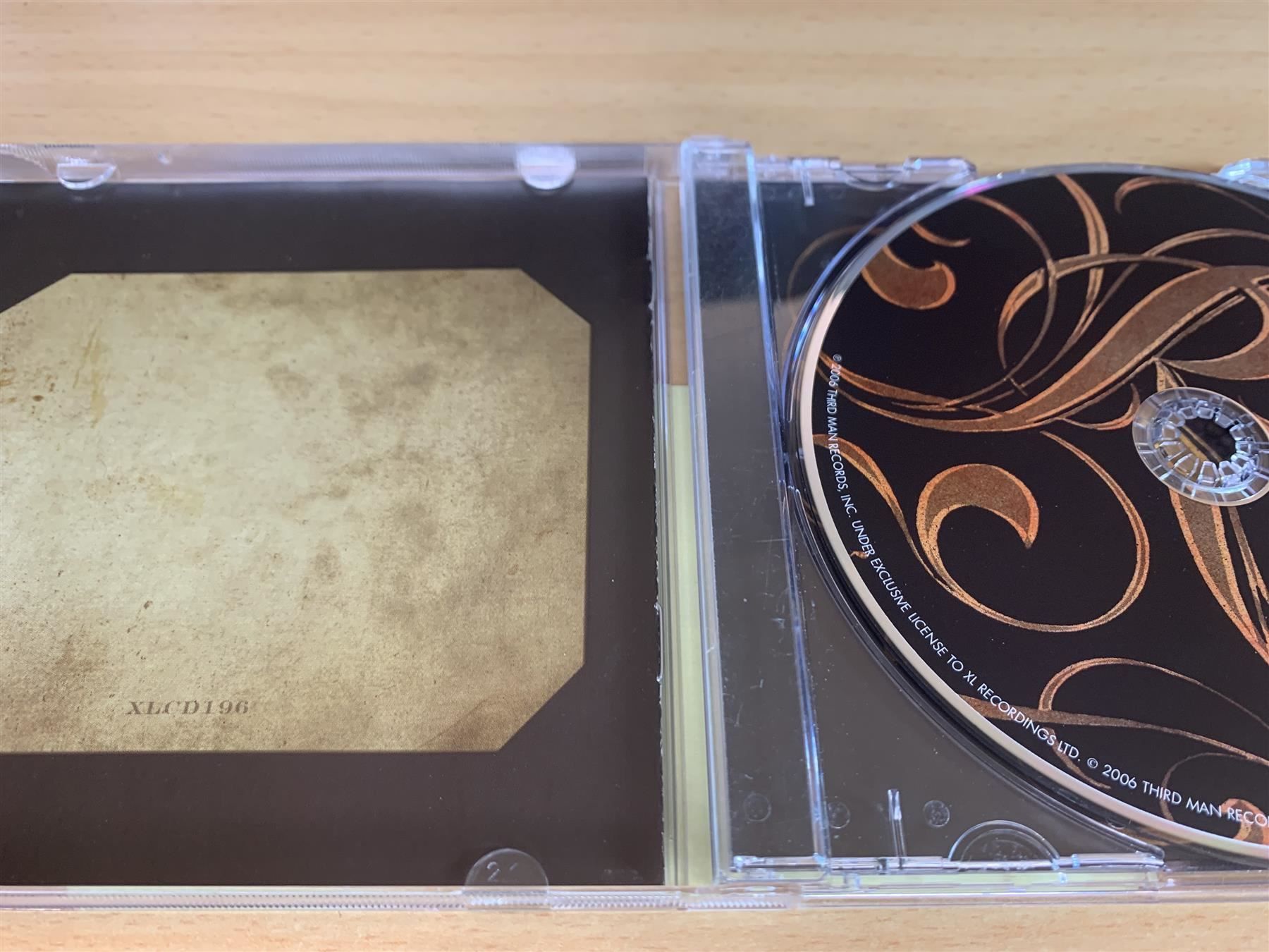 CDs: The Raconteurs – Broken Boy Soldiers – Gebraucht aus Rikon im Tösstal von Alpenmutz 2